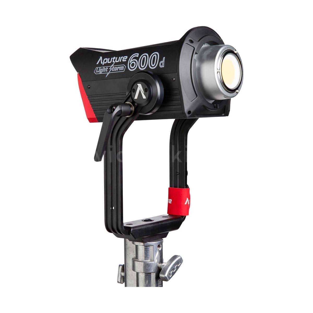 Aputure LS 600d-7