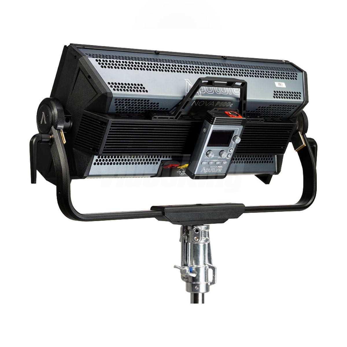 Aputure P600c-4