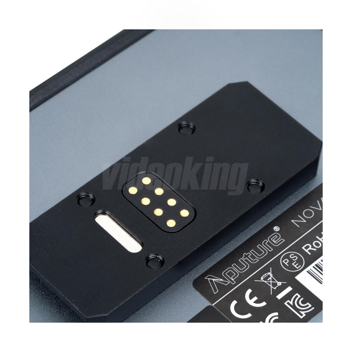Aputure P600c-9