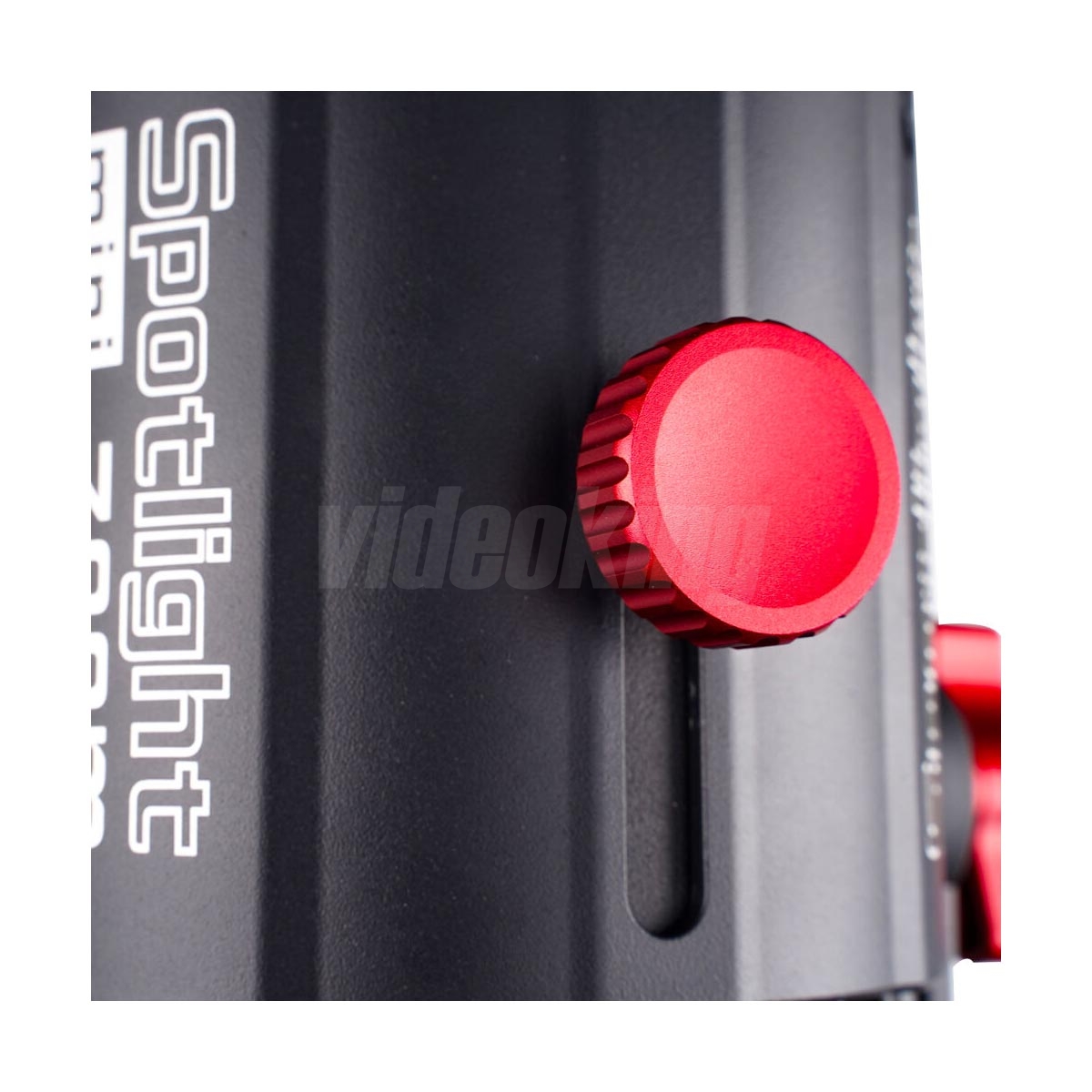Aputure Spotlight Mini Zoom-11